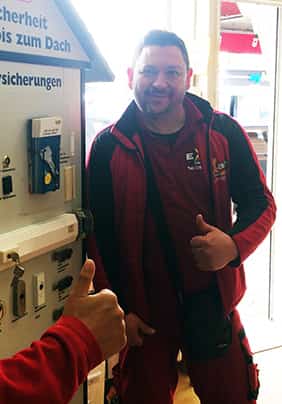 Schlüsseldienst Prenzlauerberg Berlin mit Showroom für Sicherheitstechnik